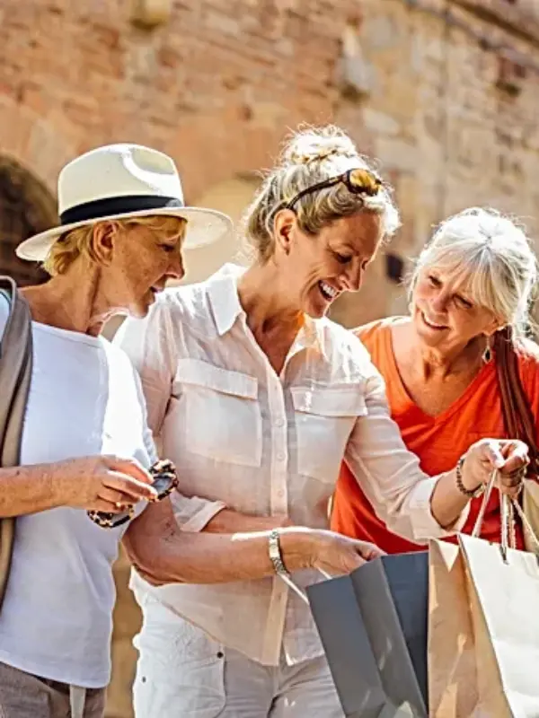 small-group-tours-italy-shopping-three-w.jpg