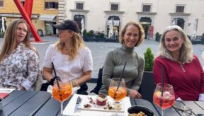 Women in Italy - 9 of 13 Women in Italy - 9 of 13